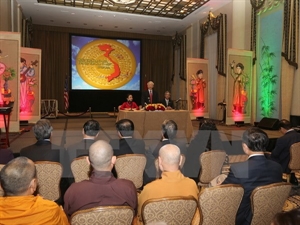Party chief talks with overseas Vietnamese in US